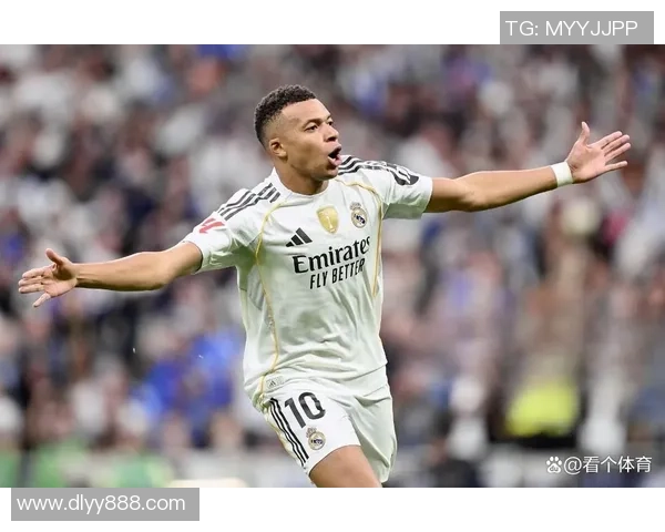 欧联杯焦点战皇马小胜巴萨争议判罚引发全场热议